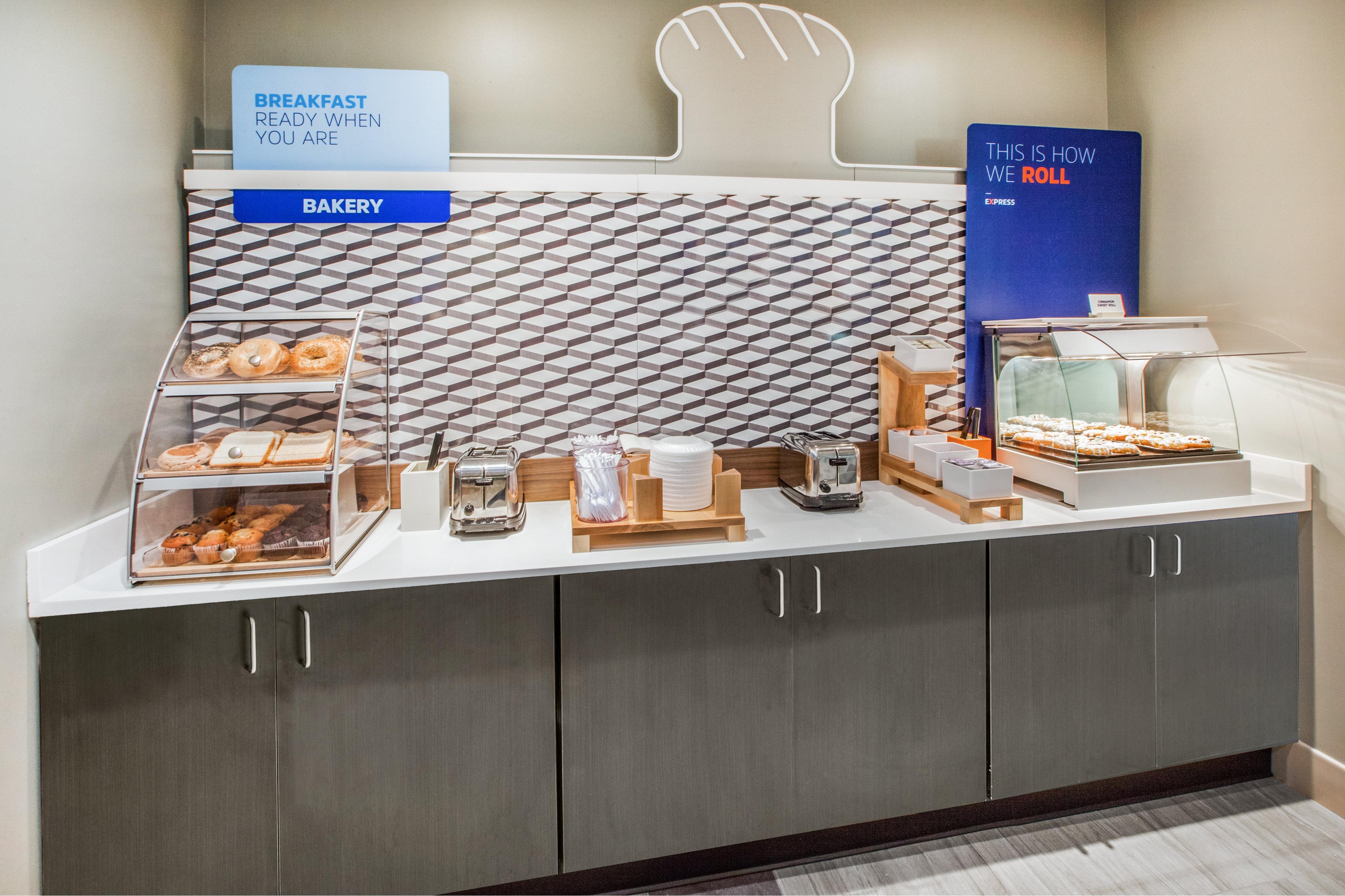 Holiday Inn Express & Suites Jacksonville - Town Center By Ihg Buitenkant foto