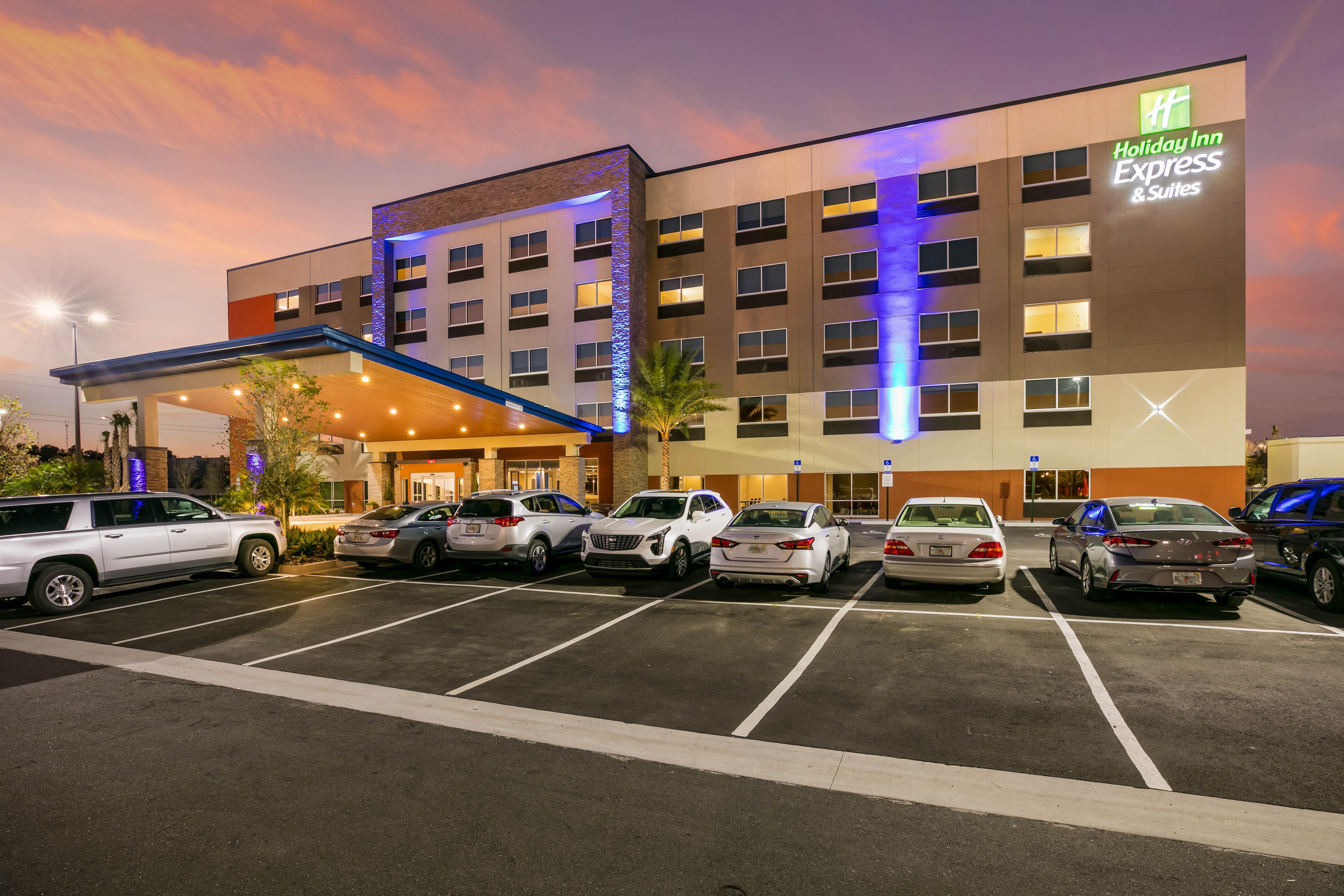 Holiday Inn Express & Suites Jacksonville - Town Center By Ihg Buitenkant foto