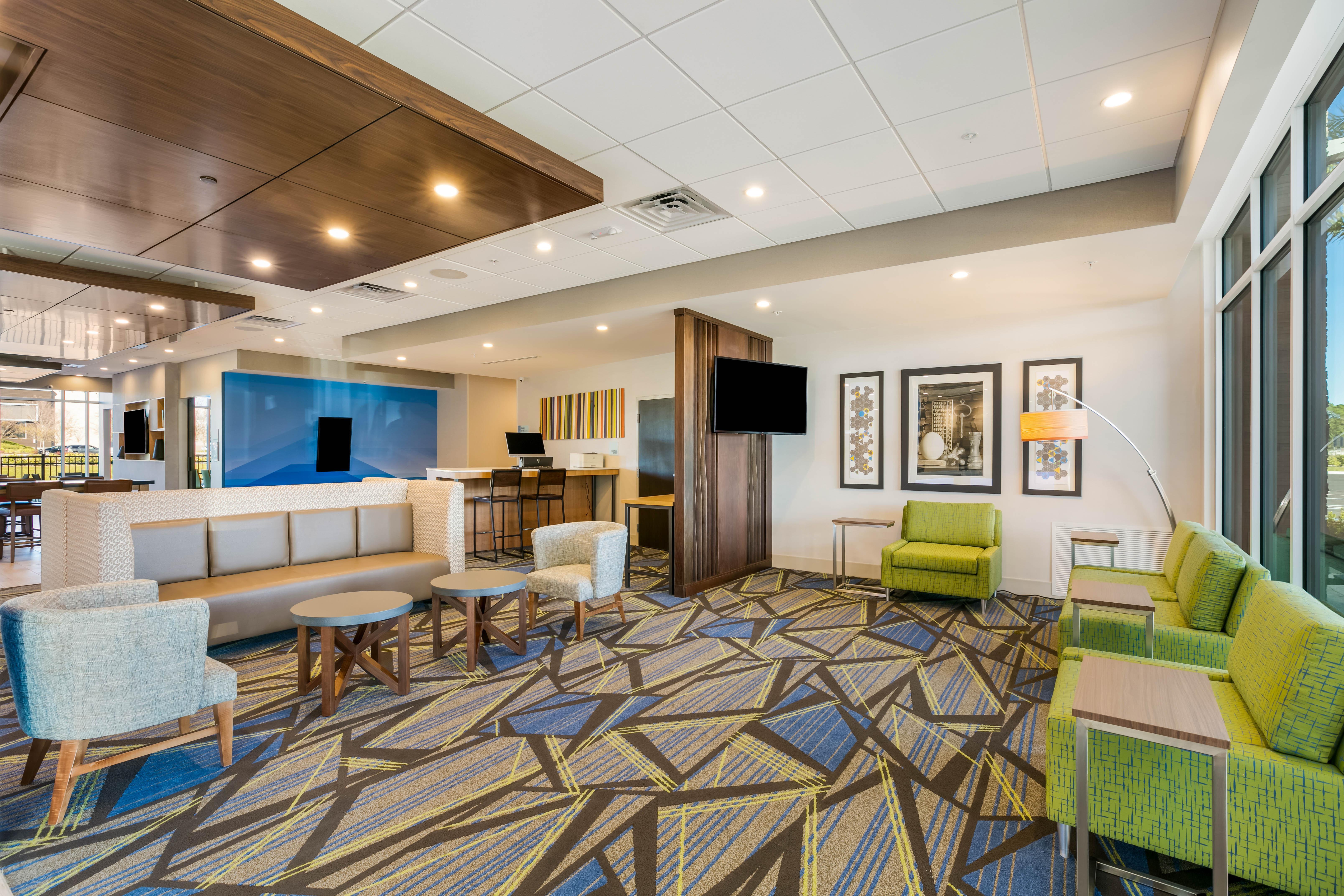 Holiday Inn Express & Suites Jacksonville - Town Center By Ihg Buitenkant foto